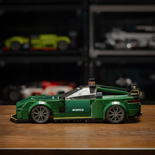 Trilumity Building Block Set: 1: 24 British Aston Martin F1 Safety Car (352-Piece)