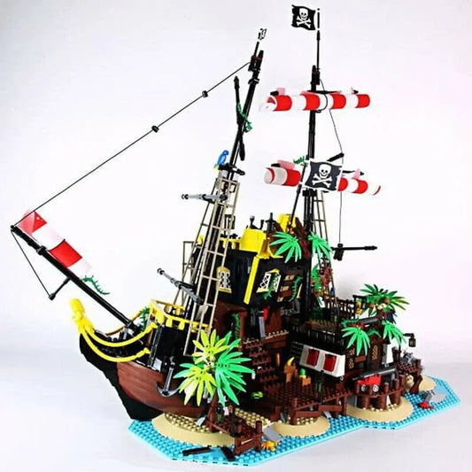 MOC Building Block Set: Pirates Barracuda Bay Ship 698998