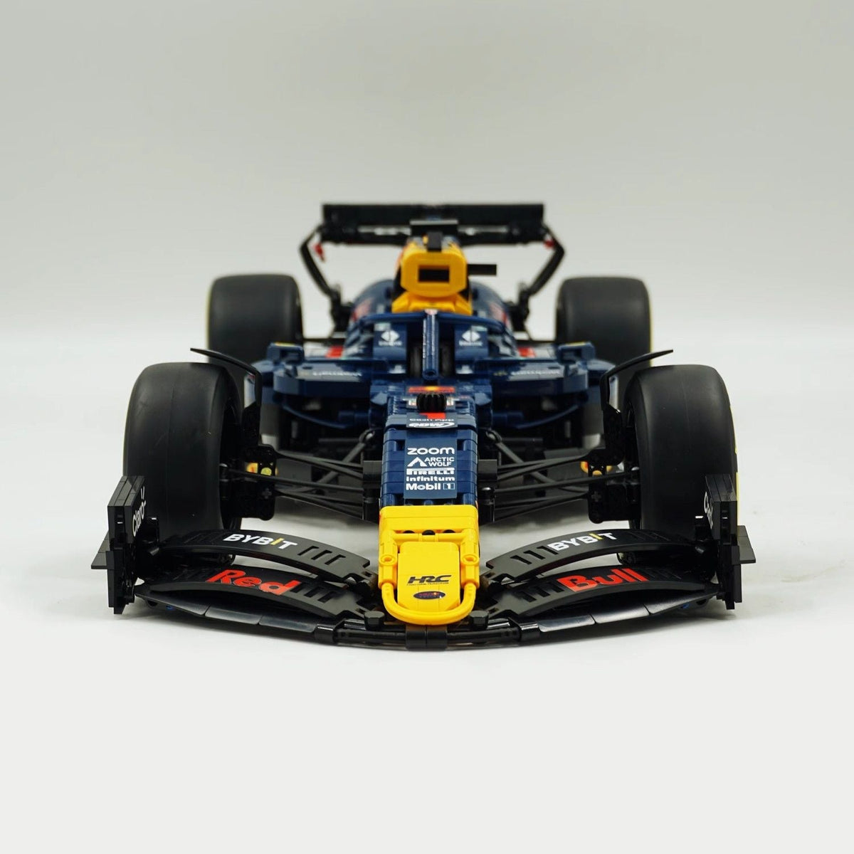 Trilumity Building Block Set: Ultimate Oracle Red Bull R819 F1 Racing (2463-Piece)