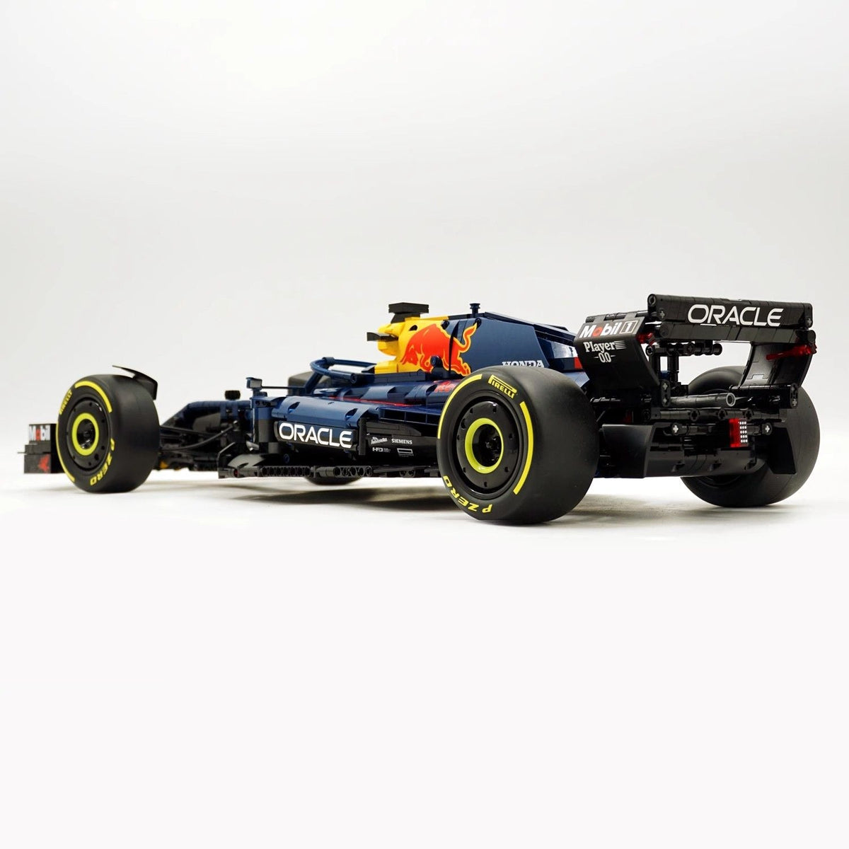 Trilumity Building Block Set: Ultimate Oracle Red Bull R819 F1 Racing (2463-Piece)