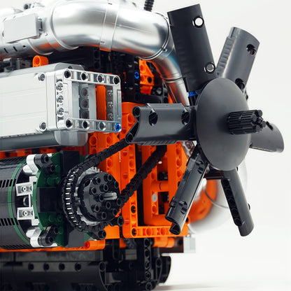 Trilumity Motorized Building Block Set: Scania Inline-6 Truck Engine (3236-Piece)