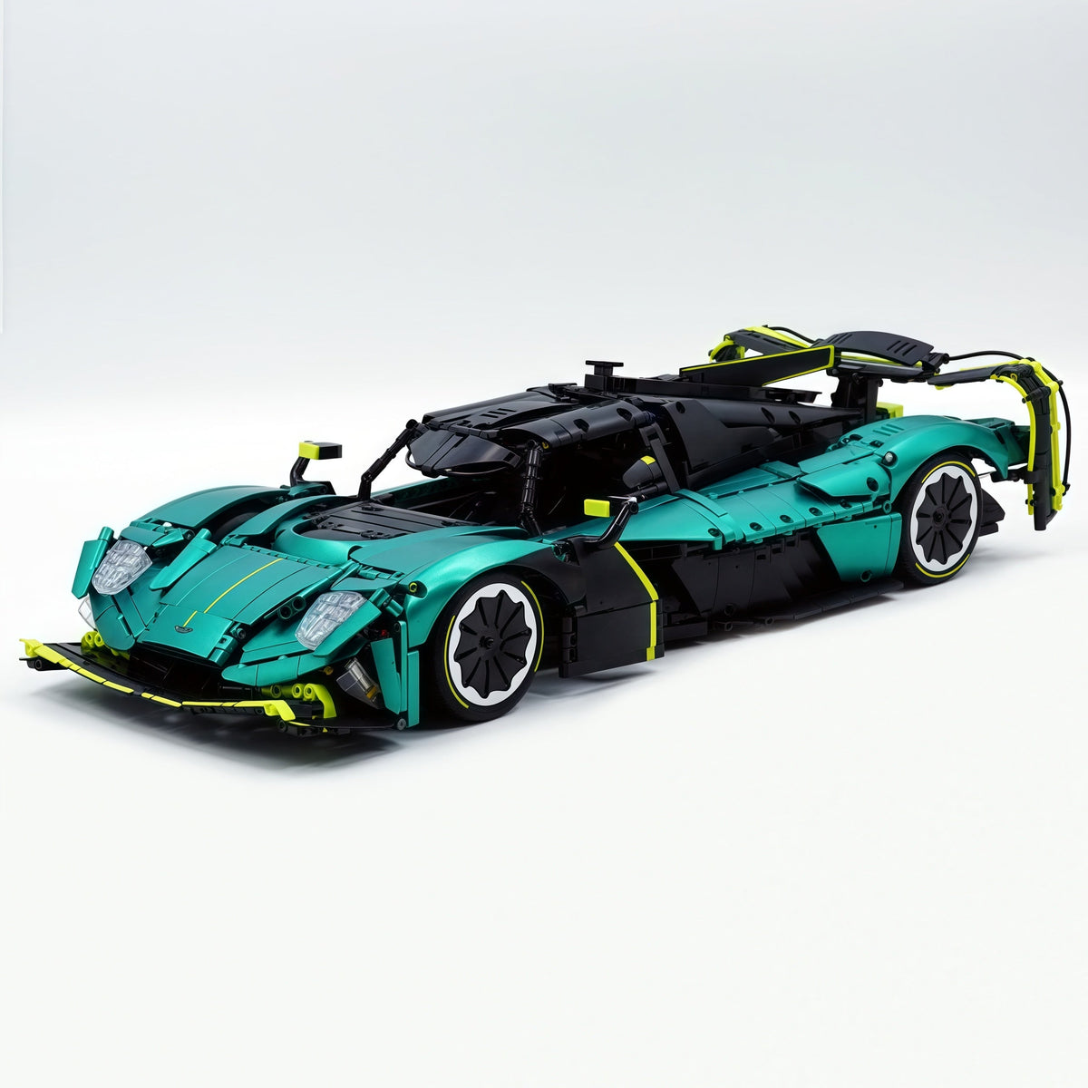 Trilumity Building Block Set: 1: 8 Aston Martin Valkyrie Hypercar (3869-Piece)