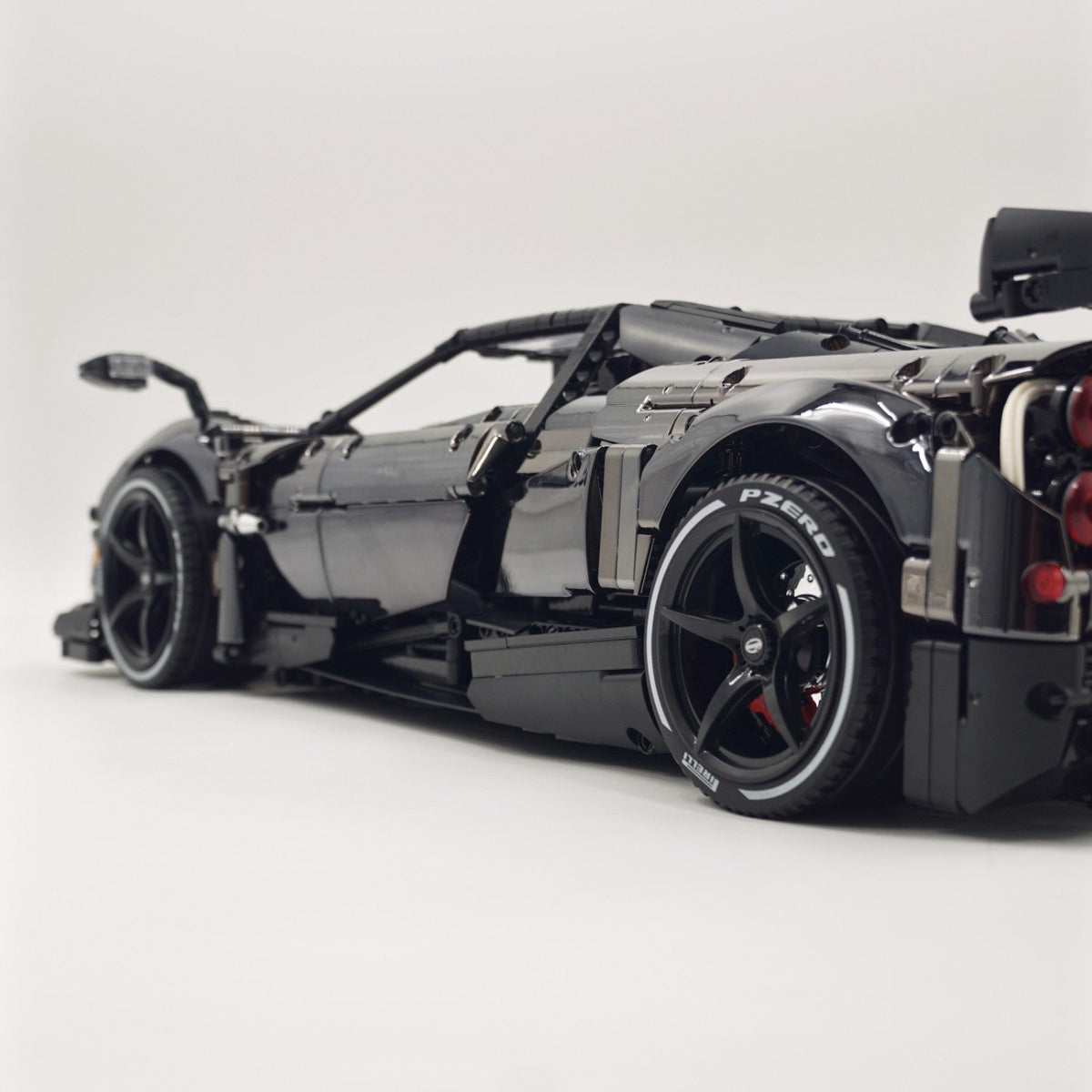 Trilumity Building Block Set: 1: 8 Pagani Huayra Bc Mirror Electroplating Customized Ultimate Edition (4708-Piece)