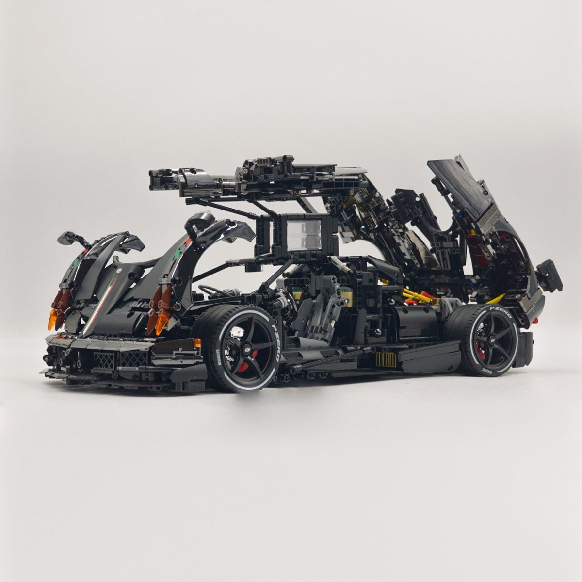 Trilumity Building Block Set: 1: 8 Pagani Huayra Bc Mirror Electroplating Customized Ultimate Edition (4708-Piece)