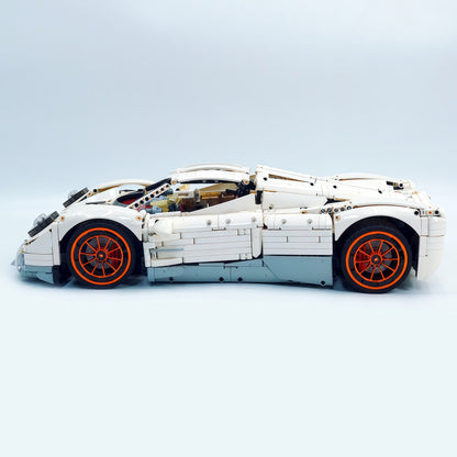 Trilumity Building Block Set: 1:8 Pagani Utopia | Paint White Collector’s Edition (4719-Piece)