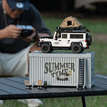 Trilumity Building Block Set: Land Rover Defender Camper | British Camper Off‑Roader with Container Display Case(676-Piece)