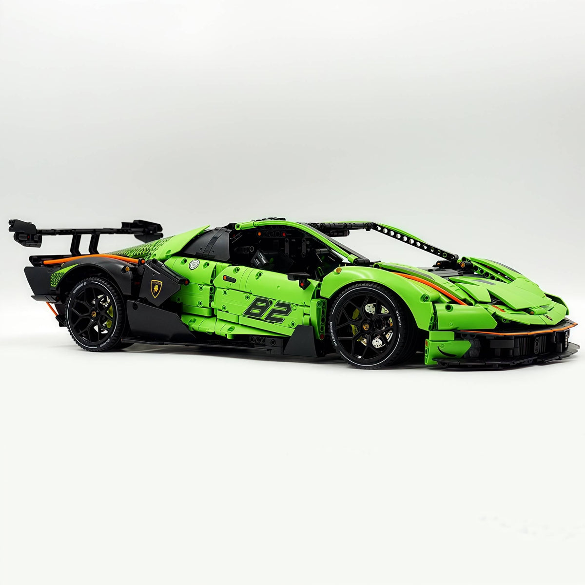 Trilumity Building Block Set: 1: 8 The Ultimate Italian Track-Only V12 Hypercar (4100+Piece)