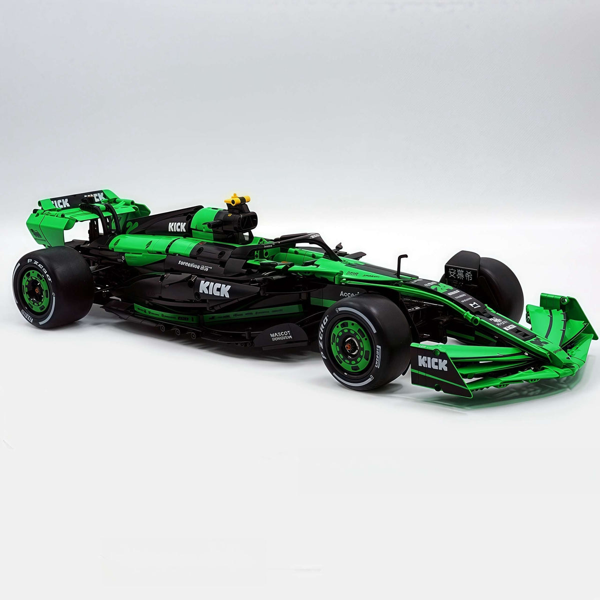 Trilumity Building Block Set: 1: 8 Kick Sauber F1 Team C44, Officially Licensed Model (2553-Piece)