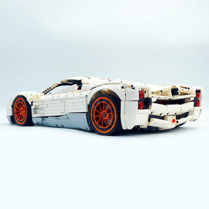 Trilumity Building Block Set: 1:8 Pagani Utopia | Paint White Collector’s Edition (4719-Piece)