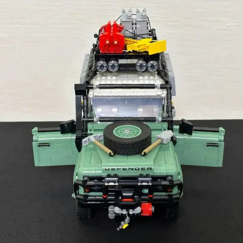 MOC Motorized Building Block Set: Land Rover Defender 90, Model E0090