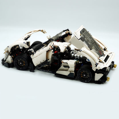 Trilumity Motorized Building Block Set: 1: 8 Alfa Romeo 33 Stradale Supercar, White Goddess Customized Version (3861-Piece)