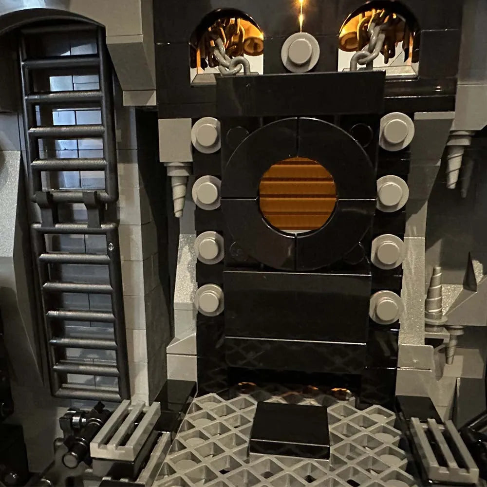 MOC Building Block Set: Super Hero MOC Ultimate Batcave Shadow Box, Model 87085