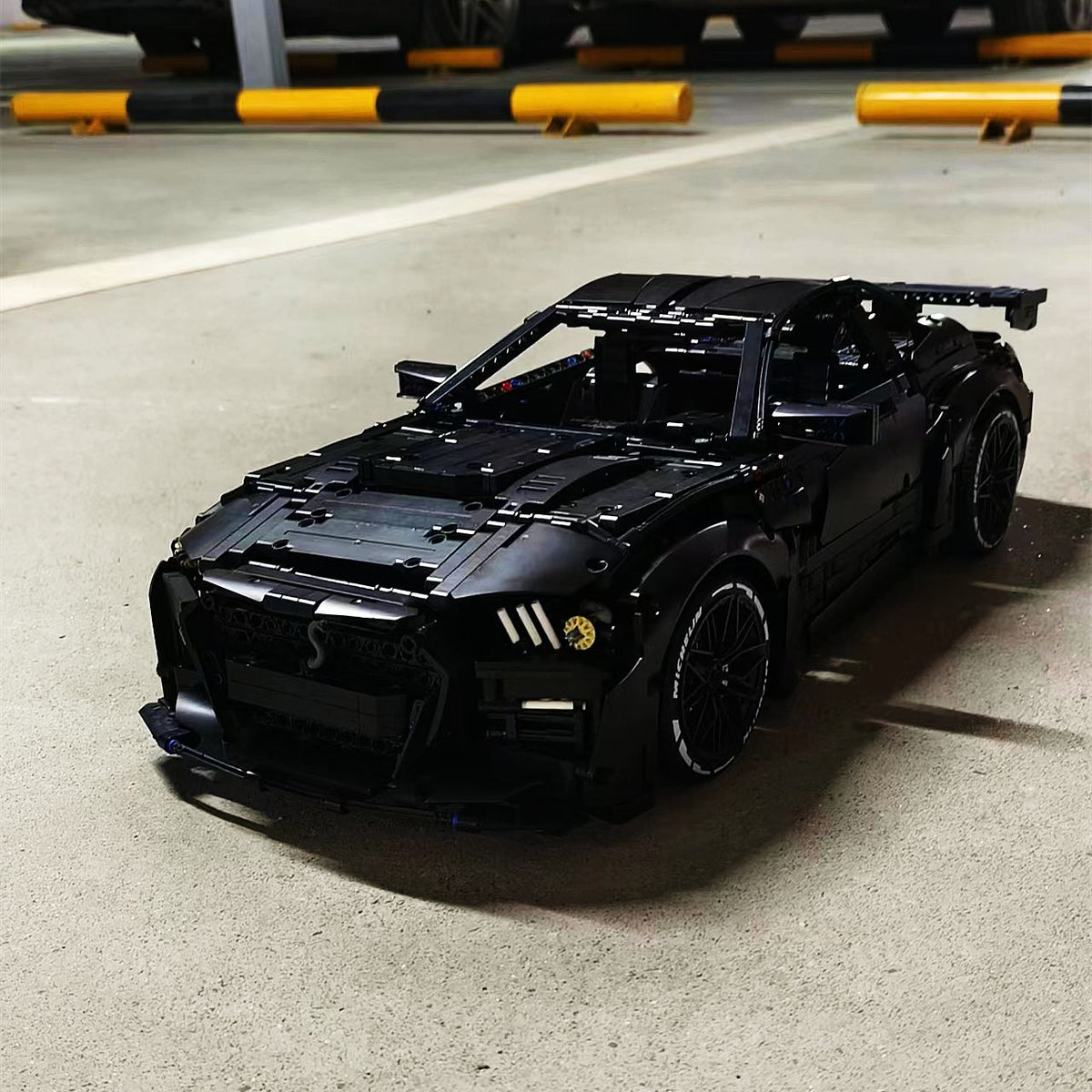 Trilumity Building Block Set: 1: 8 Ford Shelby Gt500, Matte Black Customized Version (3400Piece)