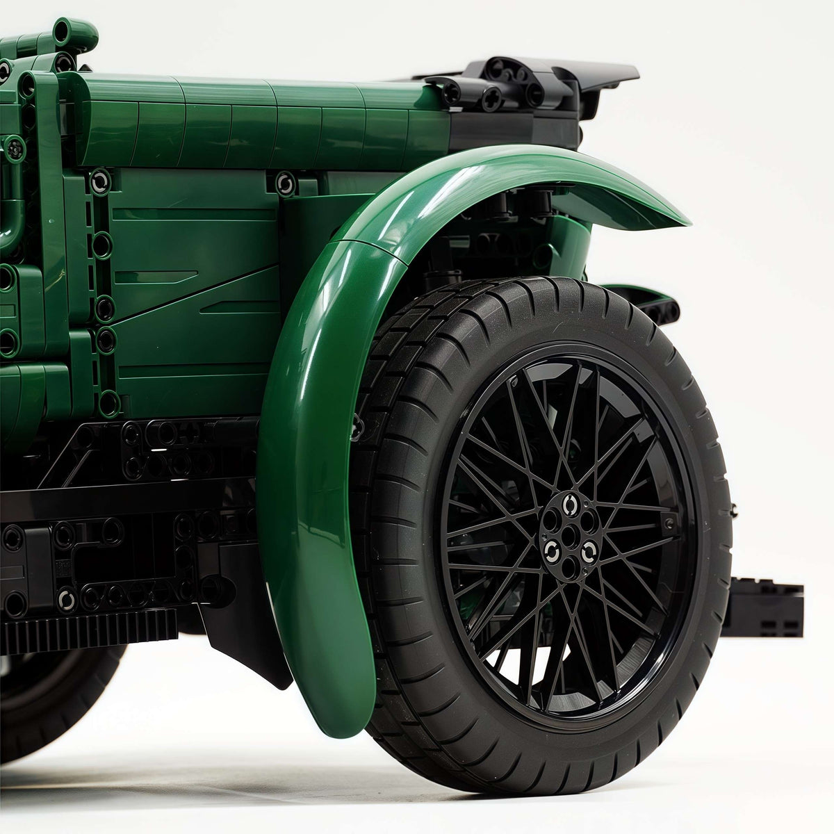Trilumity Motorized Building Block Set: 1:8 Bentley Blower Junior | Vintage Aesthetic City Car Set (3918+-Piece)