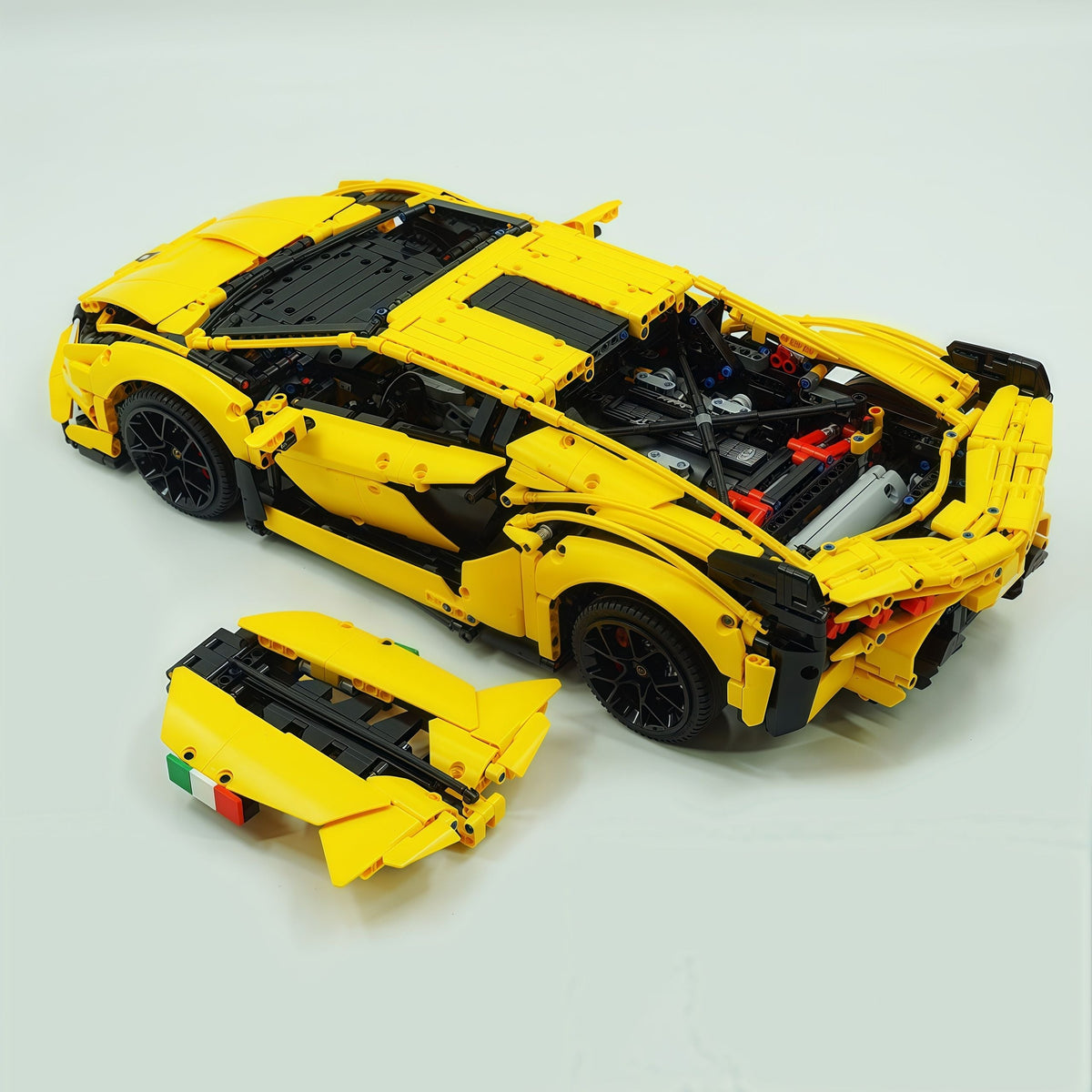 Trilumity Building Block Set: 1: 8 Italian Bull L539 Lightning Hybrid Color Change Special Edition(3696-Piece)