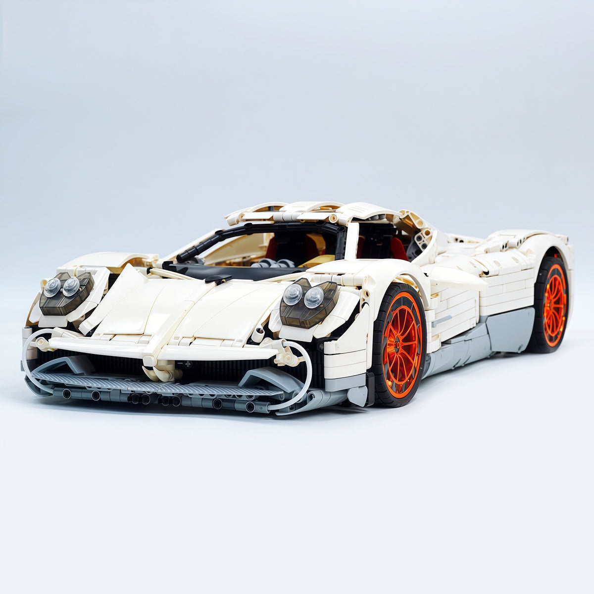 Trilumity Building Block Set: 1:8 Pagani Utopia | Paint White Collector’s Edition (4719-Piece)