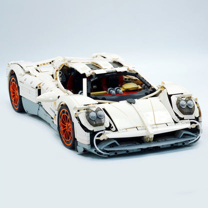 Trilumity Building Block Set: 1:8 Pagani Utopia | Paint White Collector’s Edition (4719-Piece)