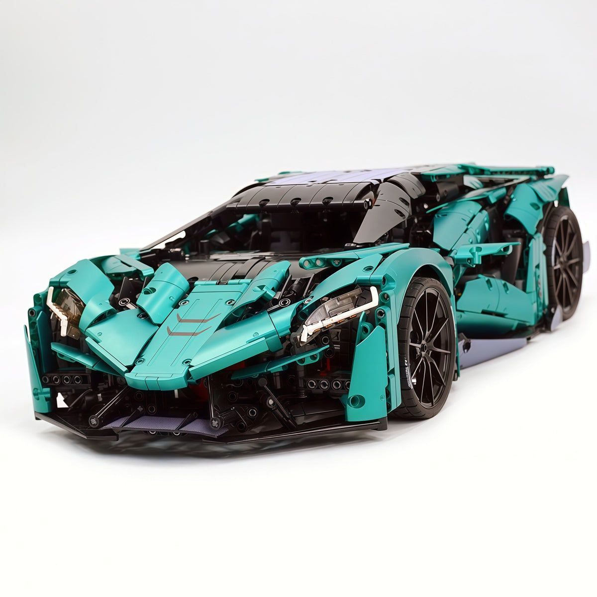 Trilumity Motorized Building Block Set: 1:8 The Ultimate Ajlani Drakuma | Customized Barrel-Plated Emerald V8 Concept Hypercar (3920+-Piece)