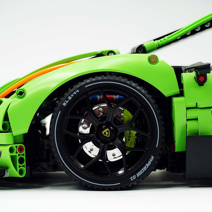 Trilumity Building Block Set: 1: 8 The Ultimate Italian Track-Only V12 Hypercar (4100+Piece)
