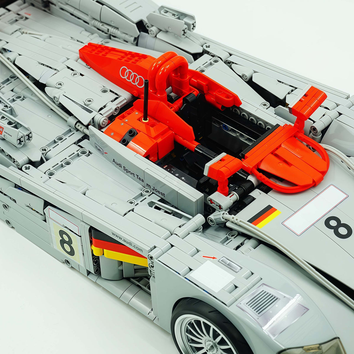 Trilumity Building Block Set: 1:8 Audi R8 Lmp 2000 | Remote Controlled | Genuine Authorization | 2426-Piece