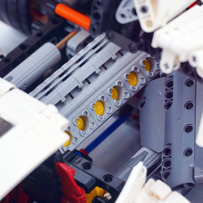Trilumity Building Block Set: 1:8 Pagani Utopia | Paint White Collector’s Edition (4719-Piece)