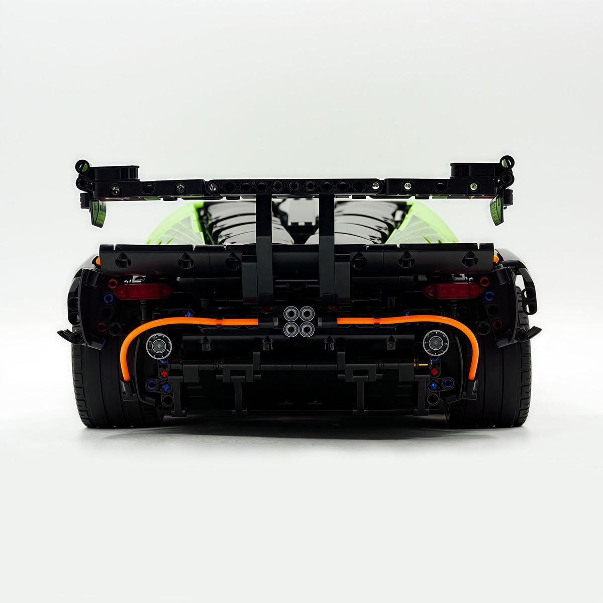 Trilumity Building Block Set: 1: 8 The Ultimate Italian Track-Only V12 Hypercar (4100+Piece)