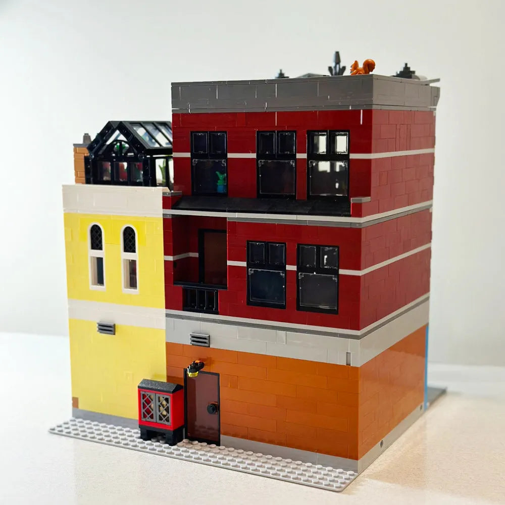 MOC Building Block Set: Jazz Club and Pizzeria, Model 56888