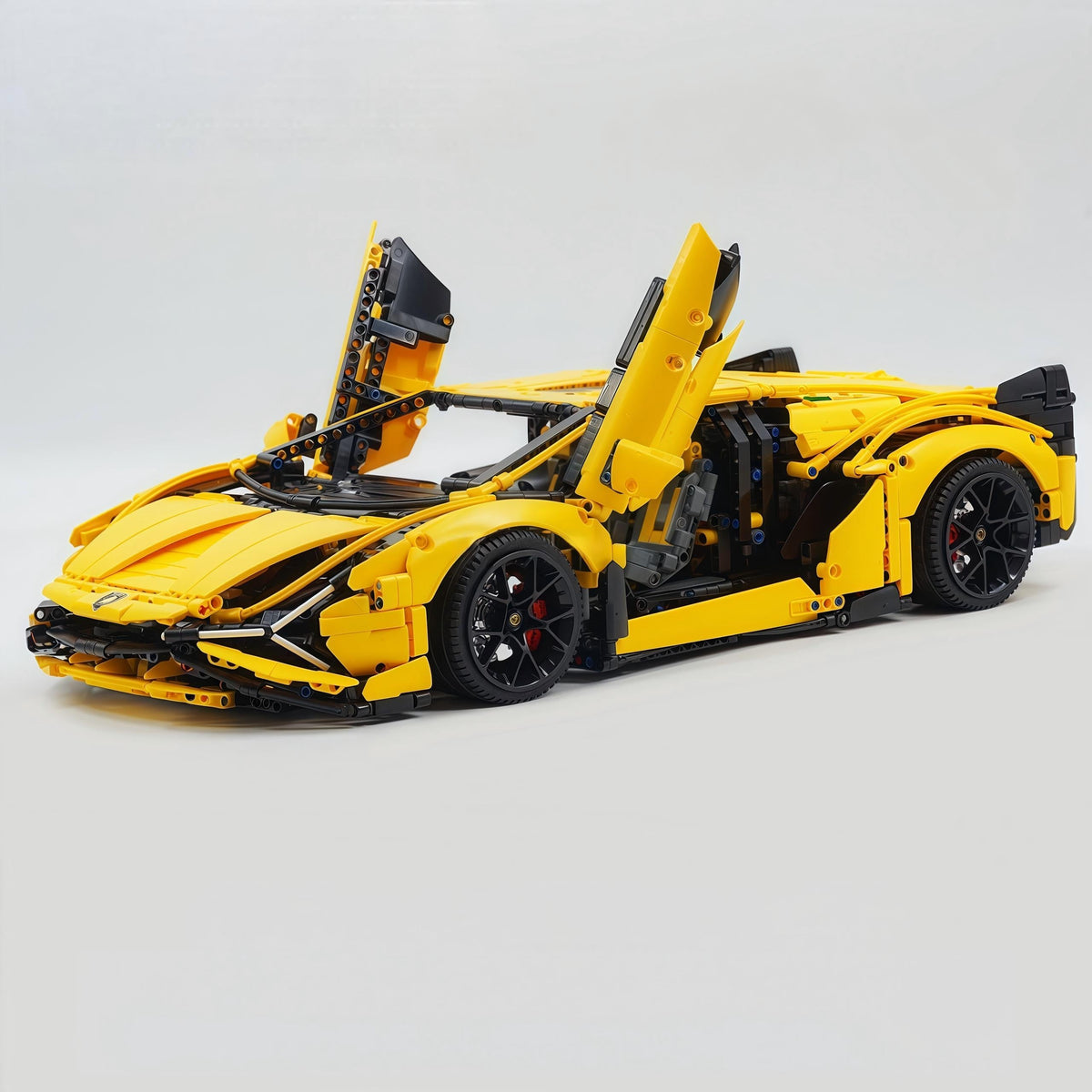 Trilumity Building Block Set: 1: 8 Italian Bull L539 Lightning Hybrid Color Change Special Edition(3696-Piece)