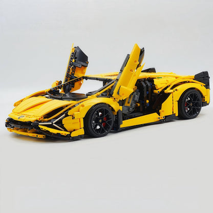 Trilumity Building Block Set: 1: 8 Italian Bull L539 Lightning Hybrid Color Change Special Edition(3696-Piece)