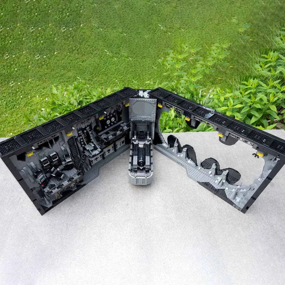 MOC Building Block Set: Super Hero MOC Ultimate Batcave Shadow Box, Model 87085