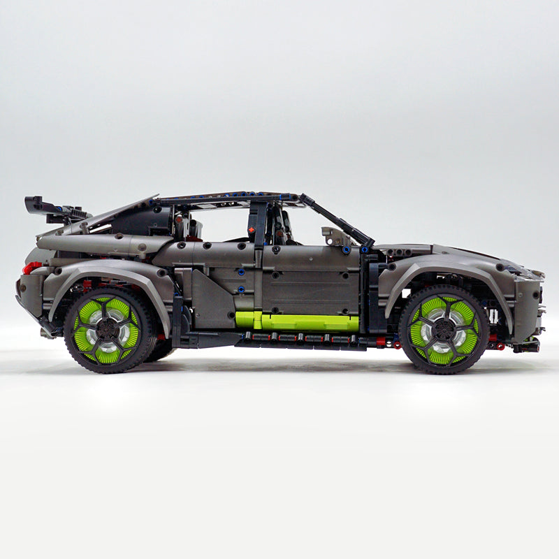 Trilumity Lamborghini URUS SUV, Collector's Edition Building Block Set, 1:8 Scale, Remote Control, 3,251-Piece