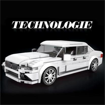 Trilumity Building Block Set: 1: 24 BMW M760 (398-Piece)