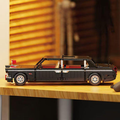 Trilumity Building Block Set: Hongqi L5 Parade Car Commemorative Edition (3240Piece)