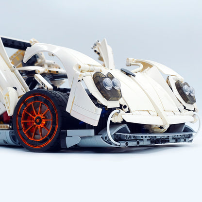 Trilumity Building Block Set: 1:8 Pagani Utopia | Paint White Collector’s Edition (4719-Piece)