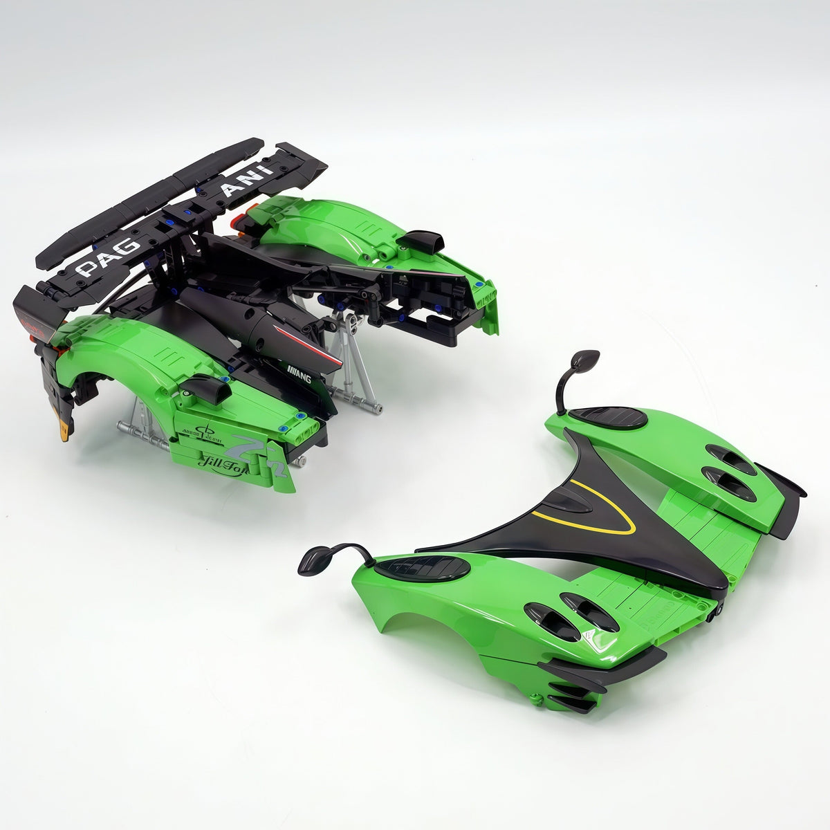 Trilumity Building Block Set: 1:8 Pagani Zonda R | Pearl Green Paint Italian Hypercar (3300+-Piece)
