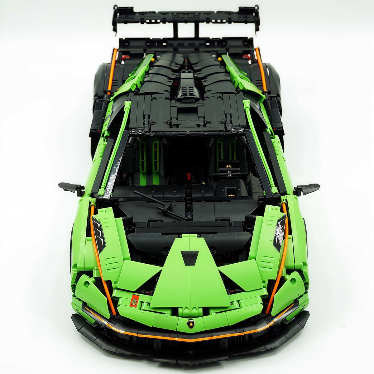 Trilumity Building Block Set: 1: 8 The Ultimate Italian Track-Only V12 Hypercar (4100+Piece)