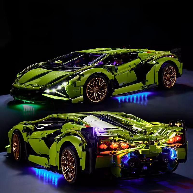 Trilumity Building Block Set: 1: 8 The Ultimate Italian Bull L539 Lightning Hybrid (3696-Piece)