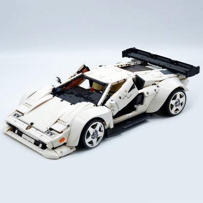 Trilumity Building Block Set: 1:8 Widebody Classic Italian 80s Icon – Pearlescent White Edition (4301-Piece)