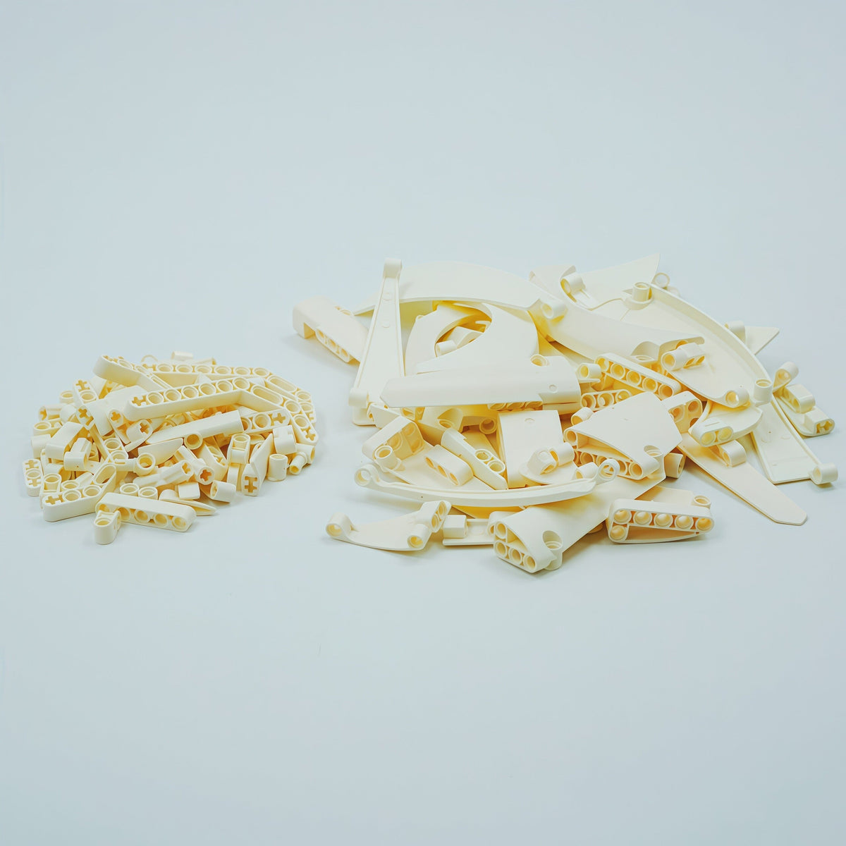 Trilumity Building Block Set: 1: 8 The Ultimate British Hybrid Hypercar | White Custom Edition(3893-Piece)