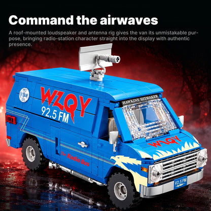 Trilumity Building Block Set: Retro Radio Station Van | 730-Piece