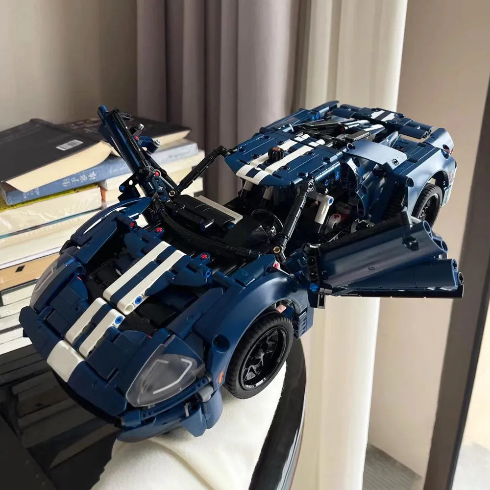 MOC Building Block Set: 2022 Ford GT Racing Sports Car, Model 36002