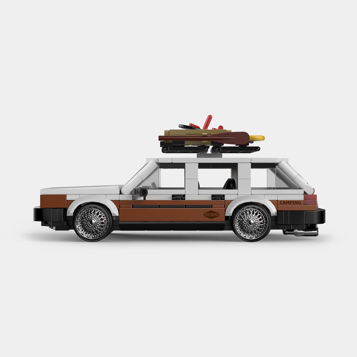 Trilumity Building Block Set: Volkswagen Santana 80s German Wagon Sleeper with Container Display Case(457-Piece)