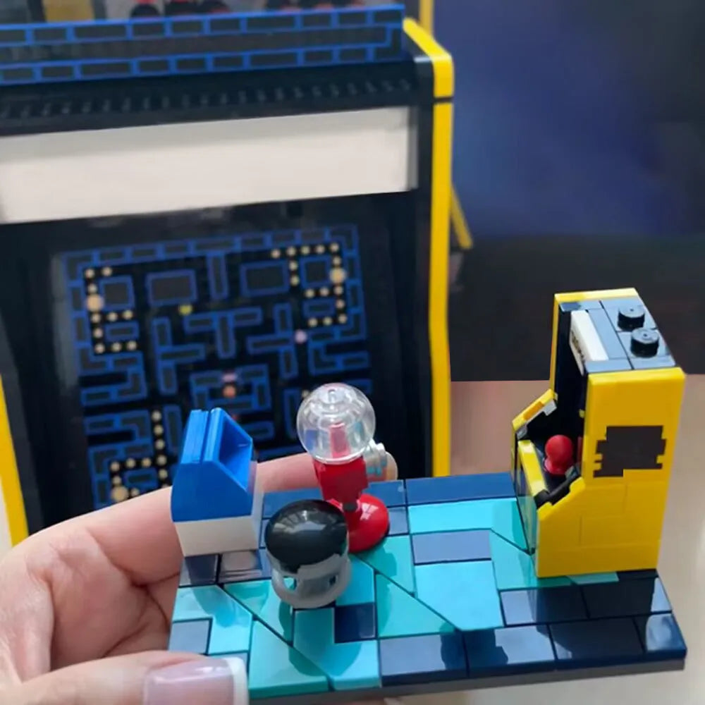 MOC Building Block Set: Pac Man Arcade Machine, Model 63302