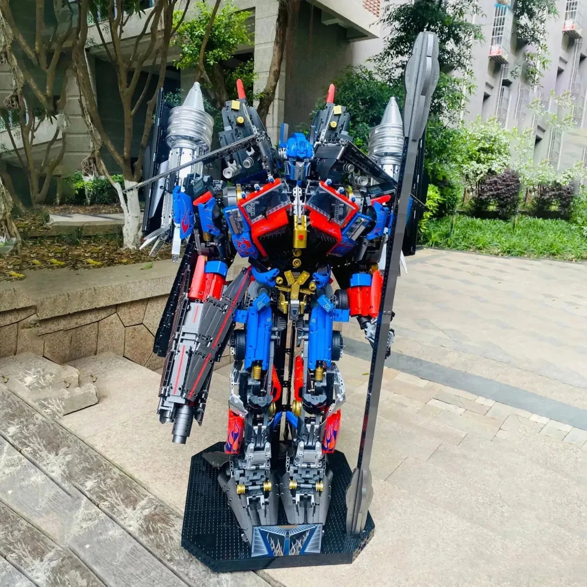 MOC Building Block Set: DJ Rambo Man MOC Mecha Transformer Robot, Model V5006