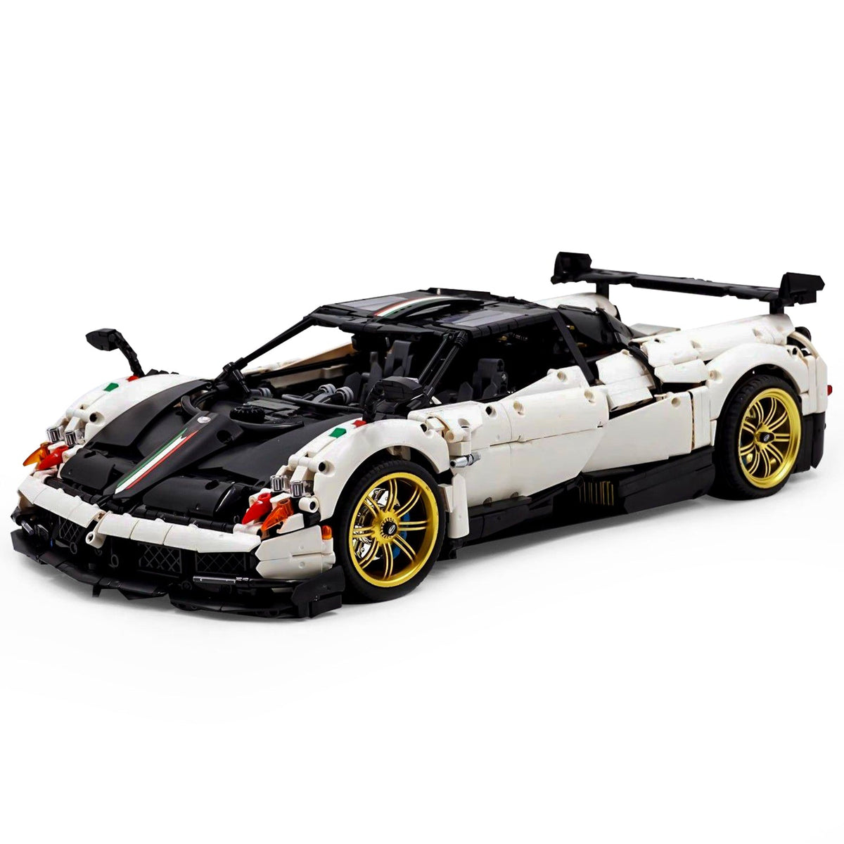 Trilumity Building Block Set: 1: 8 Pagani Huayra White Italy Concept Ultimate Edition (4708-Piece)