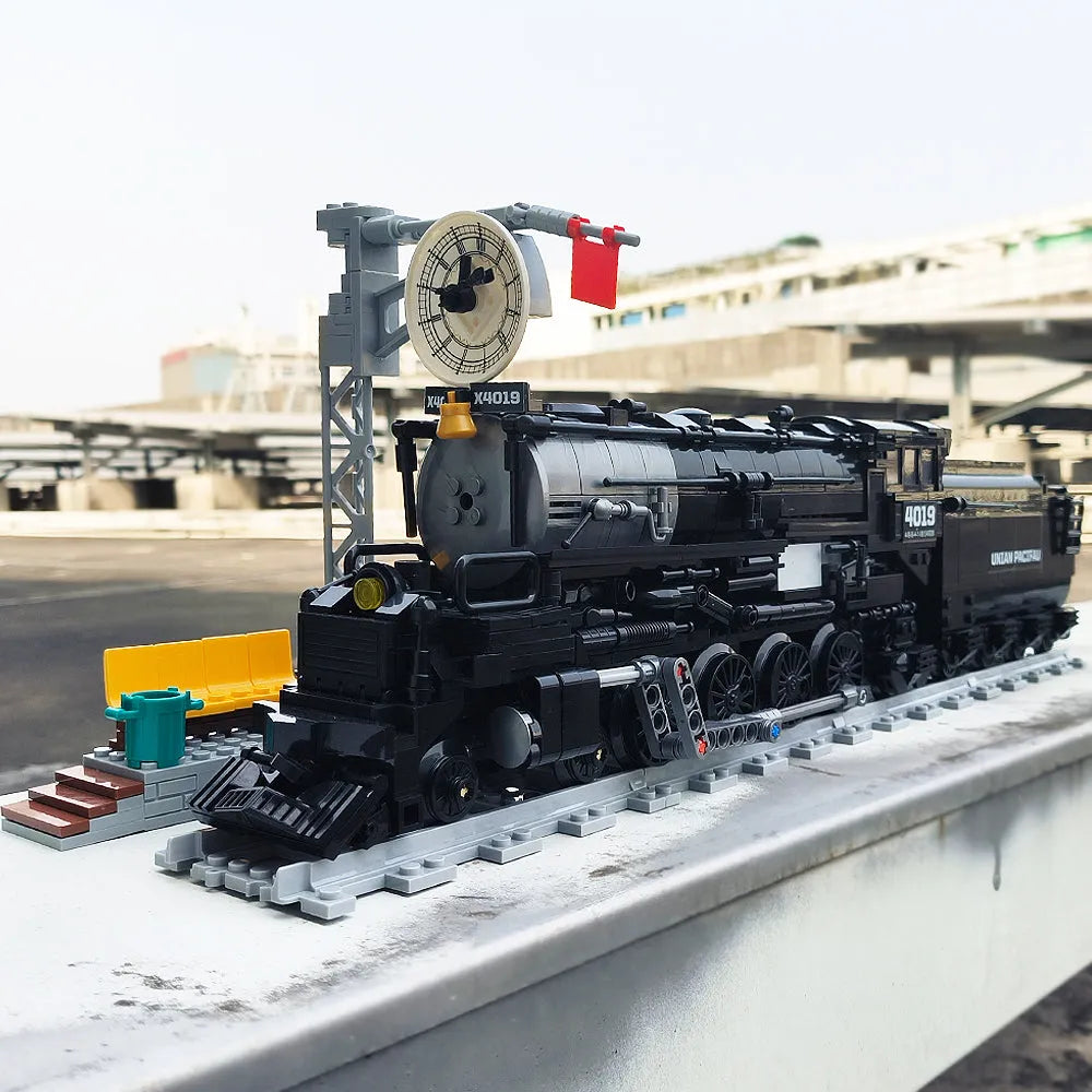 DK MOC Building Block Set: Big Boy Simulation City Train, Model DK80014
