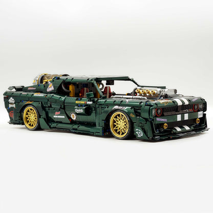 Trilumity Motorized Building Block Set: 1: 8 Dodge Challenger, Pearlescent Green Paint Customized Version (3751-Piece)