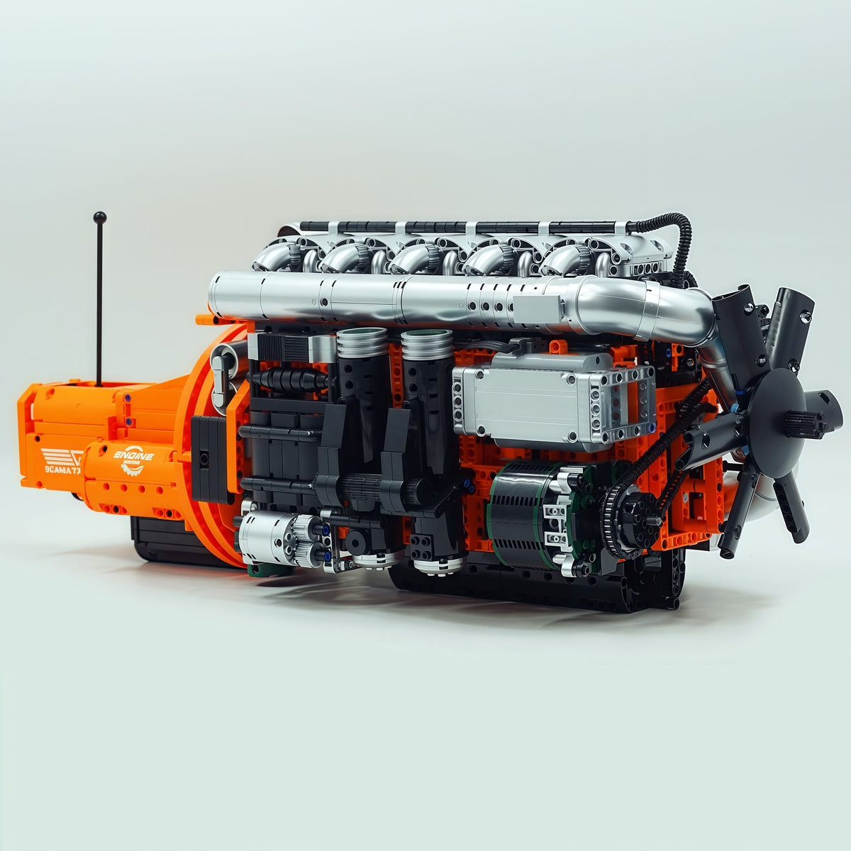 Trilumity Motorized Building Block Set: Scania Inline-6 Truck Engine (3236-Piece)