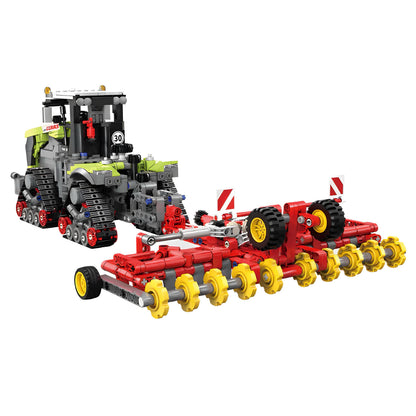 Trilumity Claas Xerion 5000 Tractor Building Block Set, 1:32 Scale, 1,335-Piece