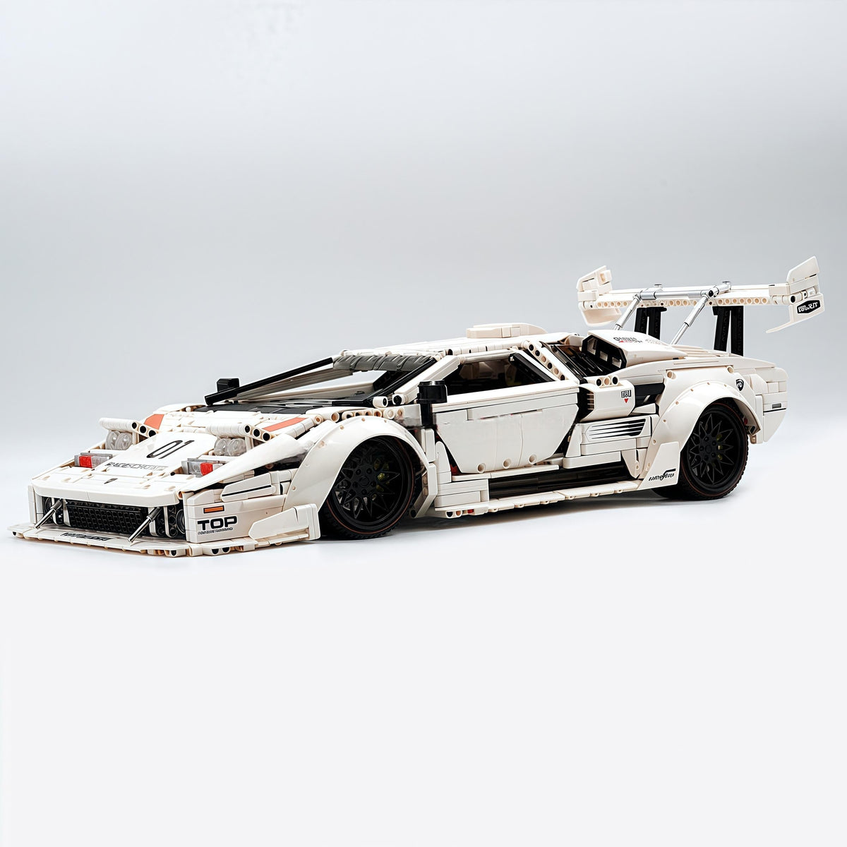 Trilumity Building Block Set: 1:8 Lamborghini Countach Lp5000 Building Set (3970+-Piece)